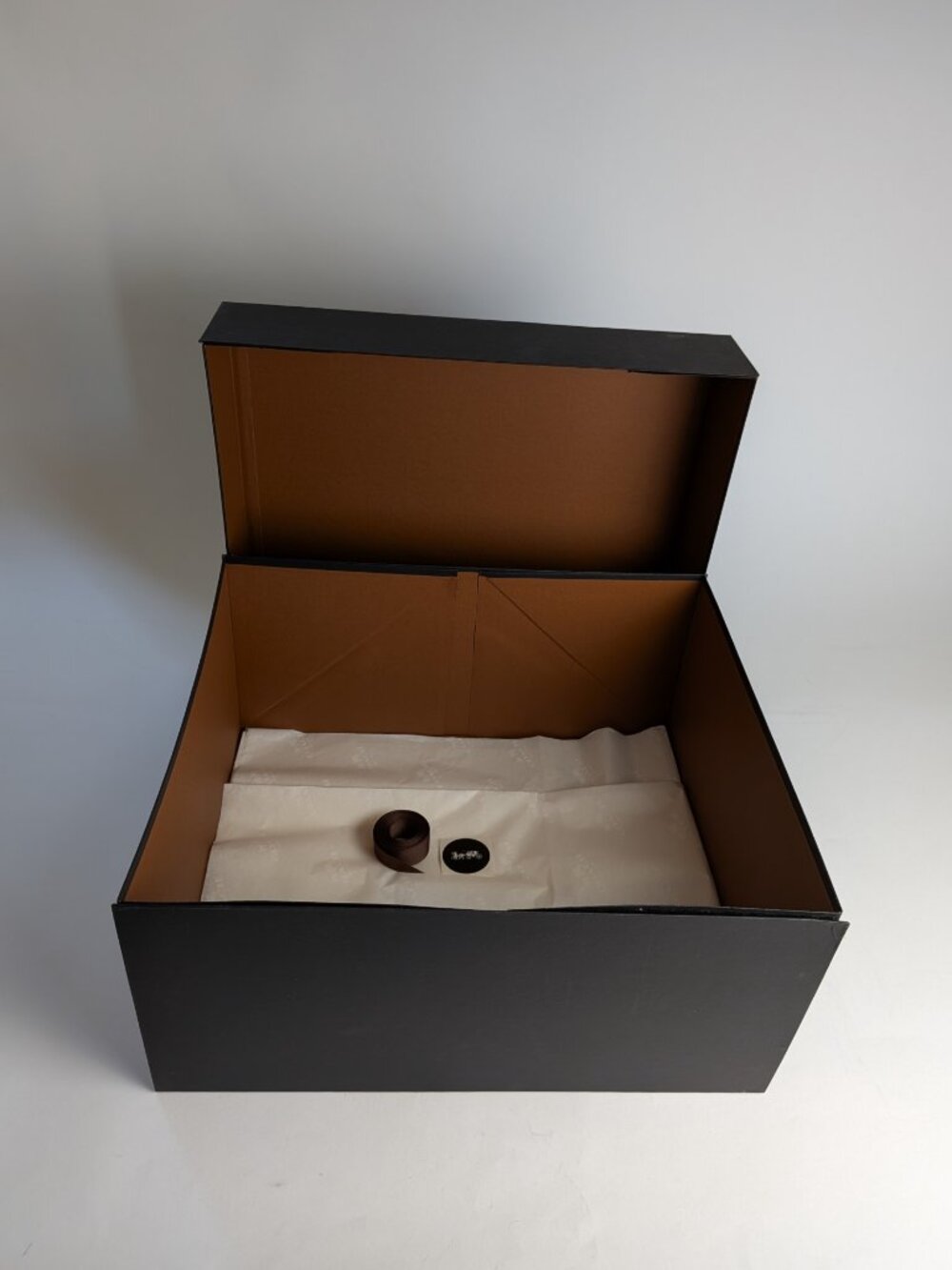 Rare Extra Deep Coach Gift Box | Deep Rigid Storage Box w/ Tissue, Sticker & Ri - Picture 10 of 13